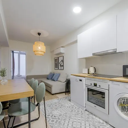 Cool Apt para 9pax en plena Plaza de Chueca-2